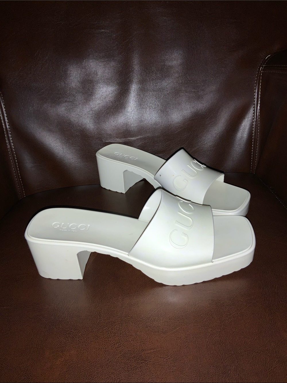 Gucci Rubber Gucci Logo Womens Platform white slides. Minor stains pictured. 39. - Picture 2 of 9